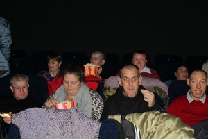 Uczestnicy wycieczki w kinie