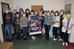 Pracownicy DPS w Parchaniu podczas finału WOŚP