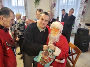 Wręczanie prezentów prze Św. Mikołaja