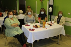 Uczestnicy spotkania walentynkowego