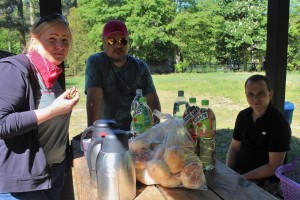 Mieszkańcy DPS w Parchaniu w Balczewie 