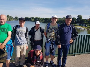 Uczestnicy wycieczki na moście